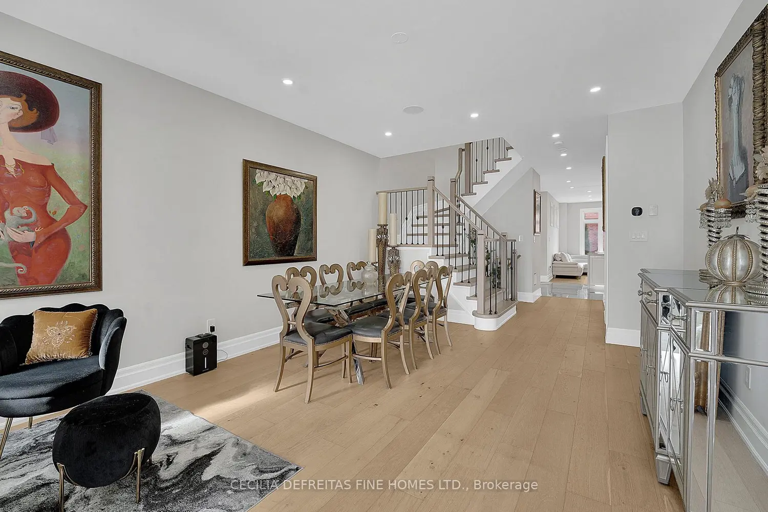 109 Alex Campbell Crescent photo 2
