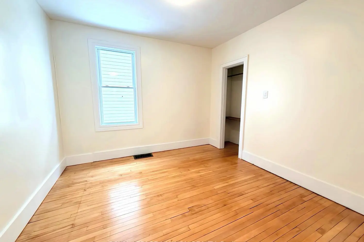 205 Second Avenue photo 4