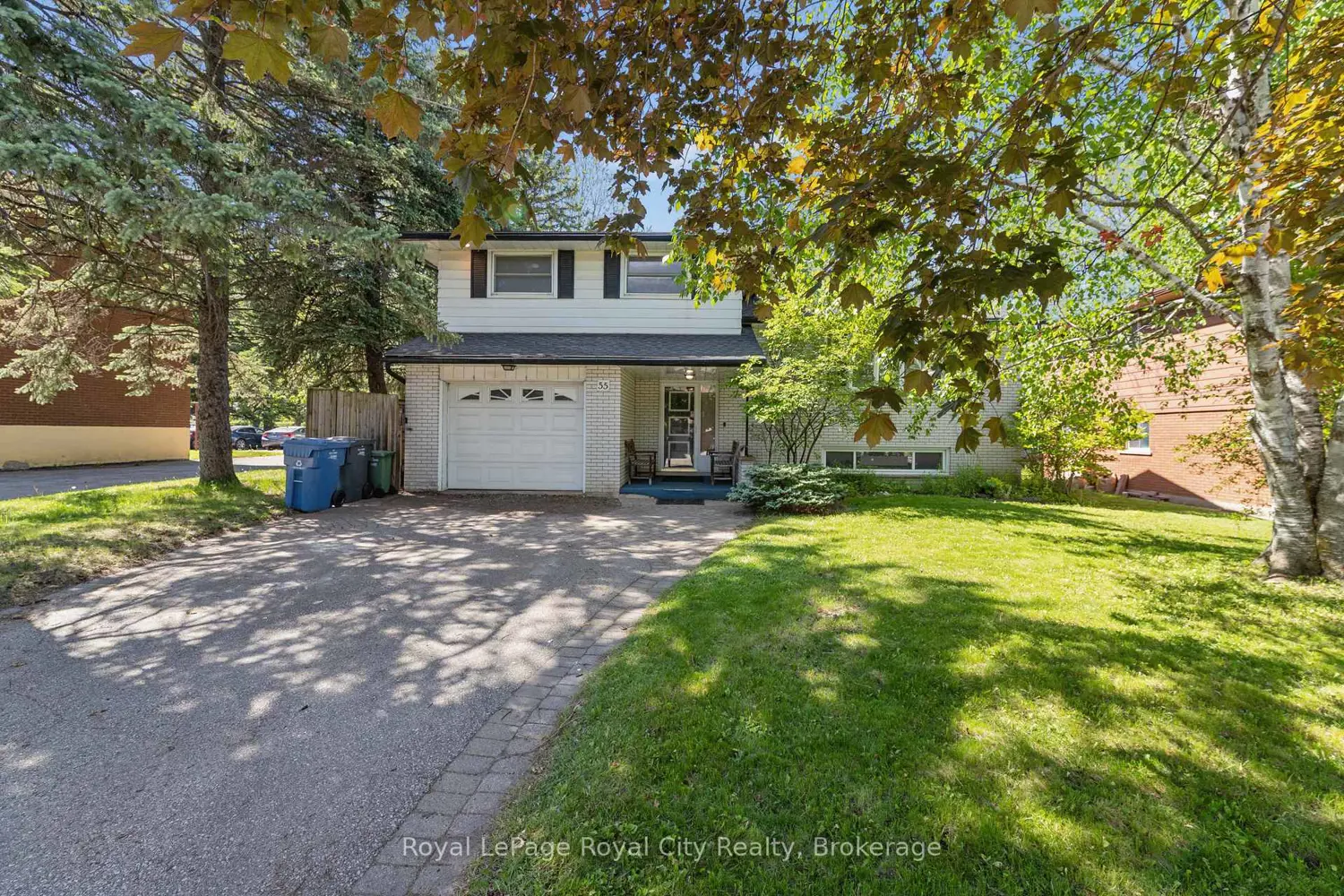 55 Lonsdale Drive photo 3