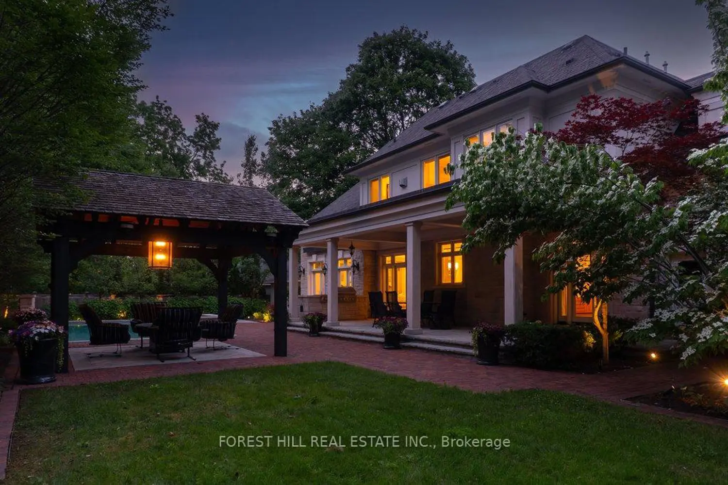 240 Poplar Drive photo 2