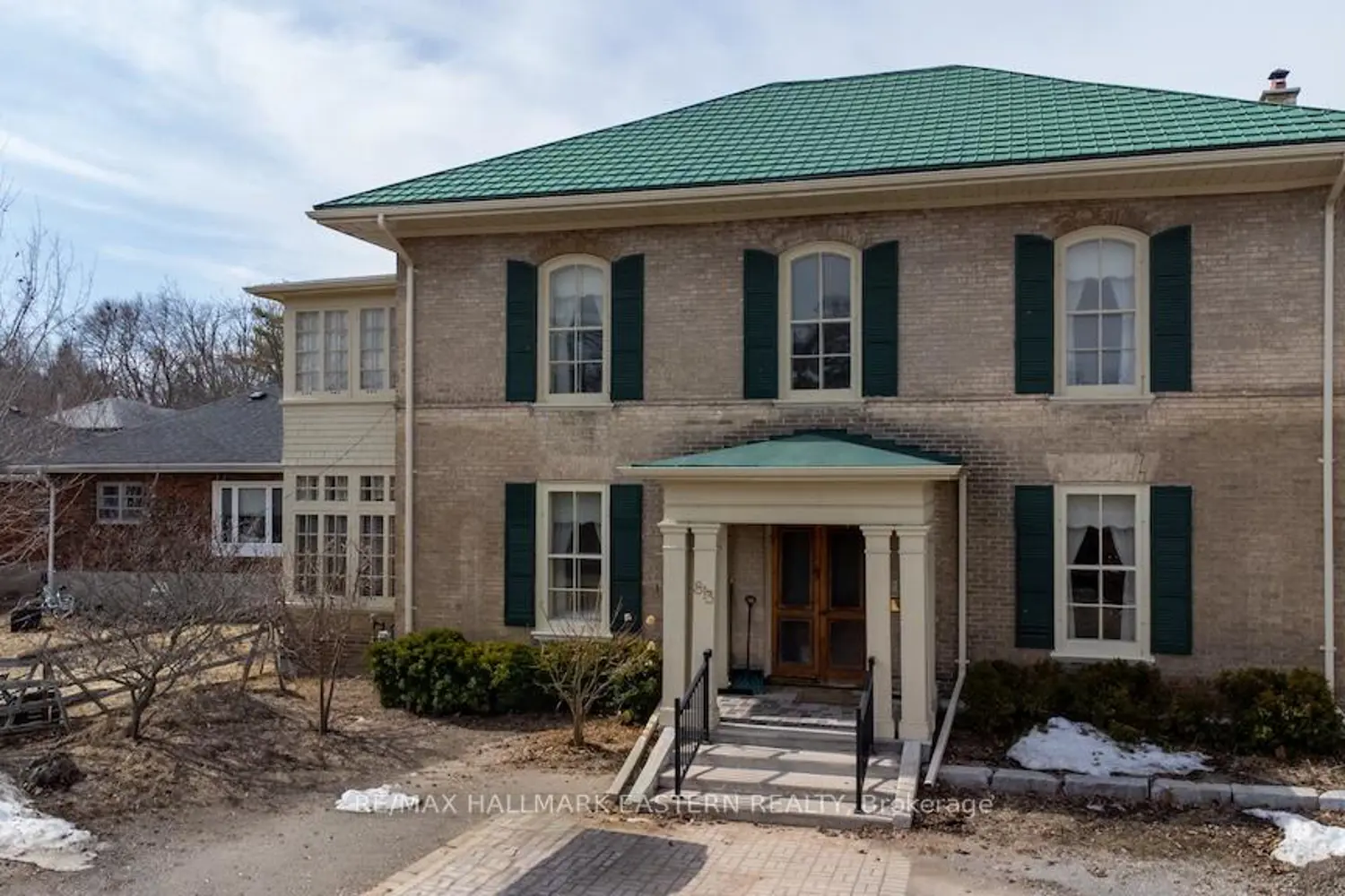 813 Water Street photo 2