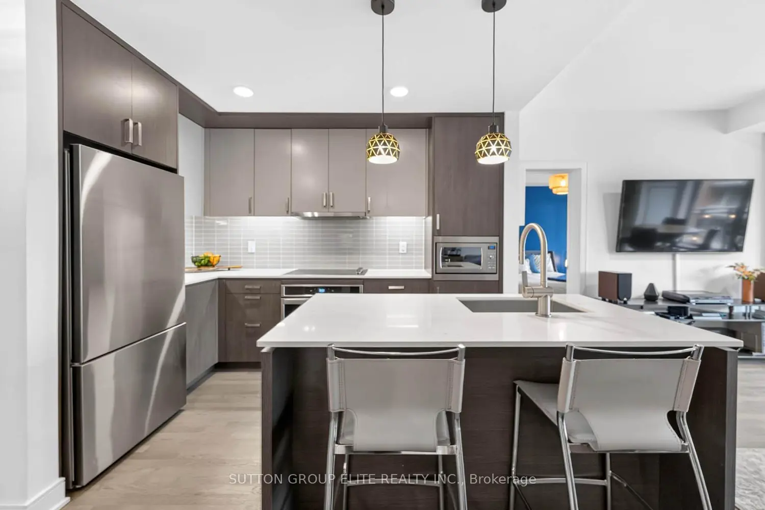 1575 Lakeshore Road 344 photo 3