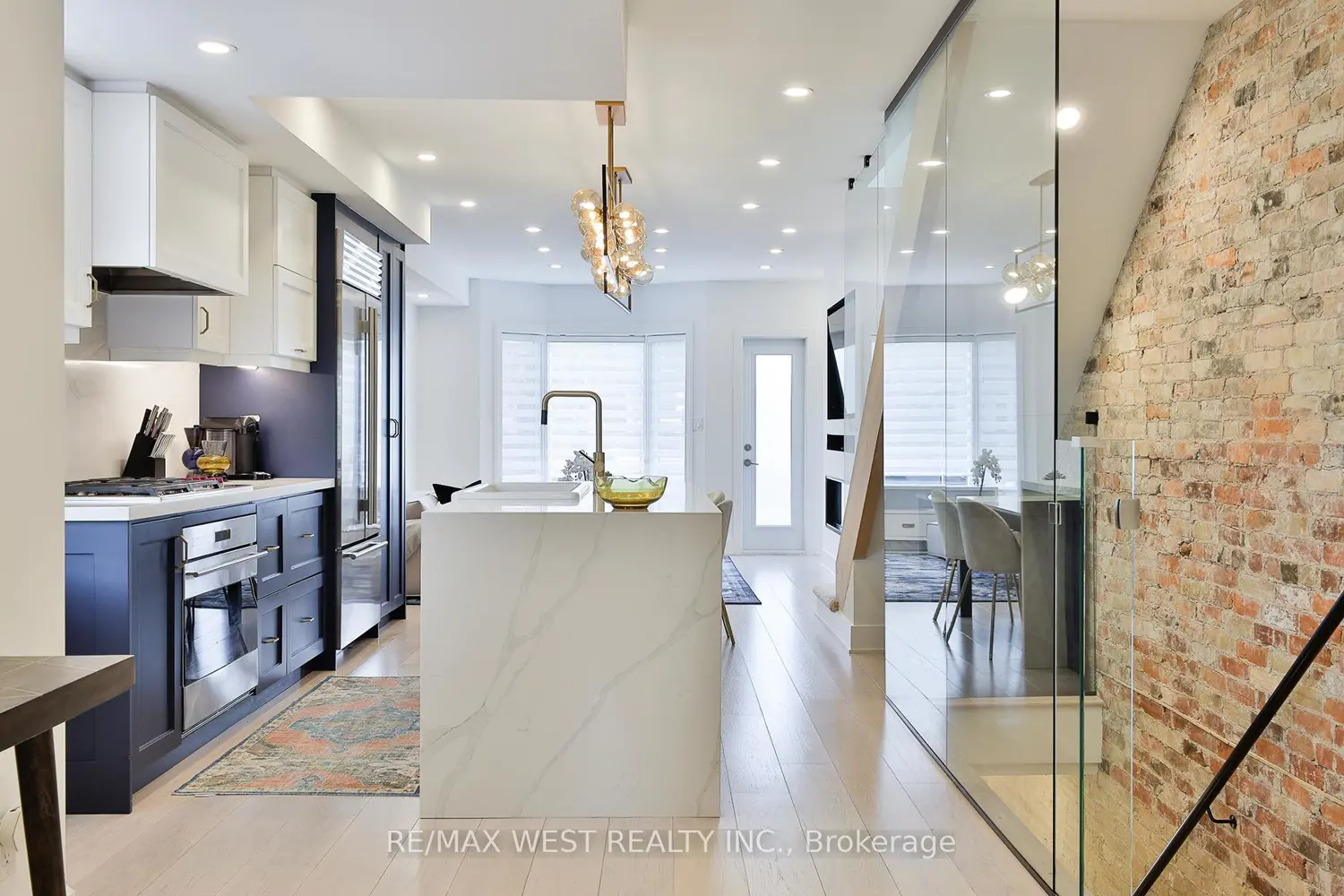 734 Shaw Street photo 2