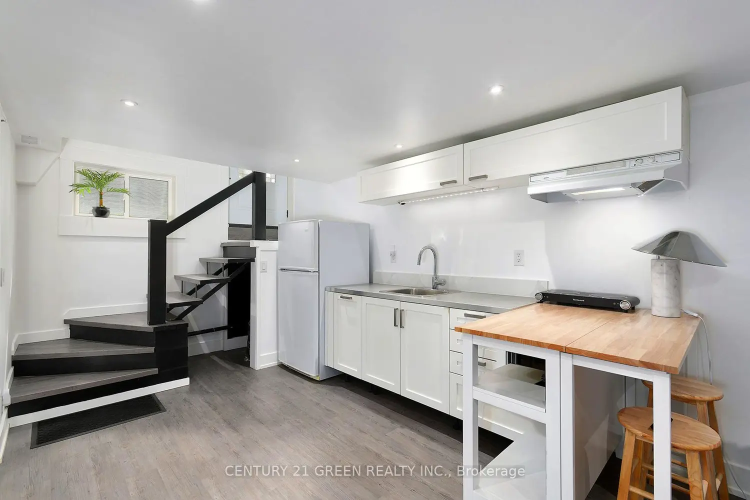 32 Castlebar Road photo 2