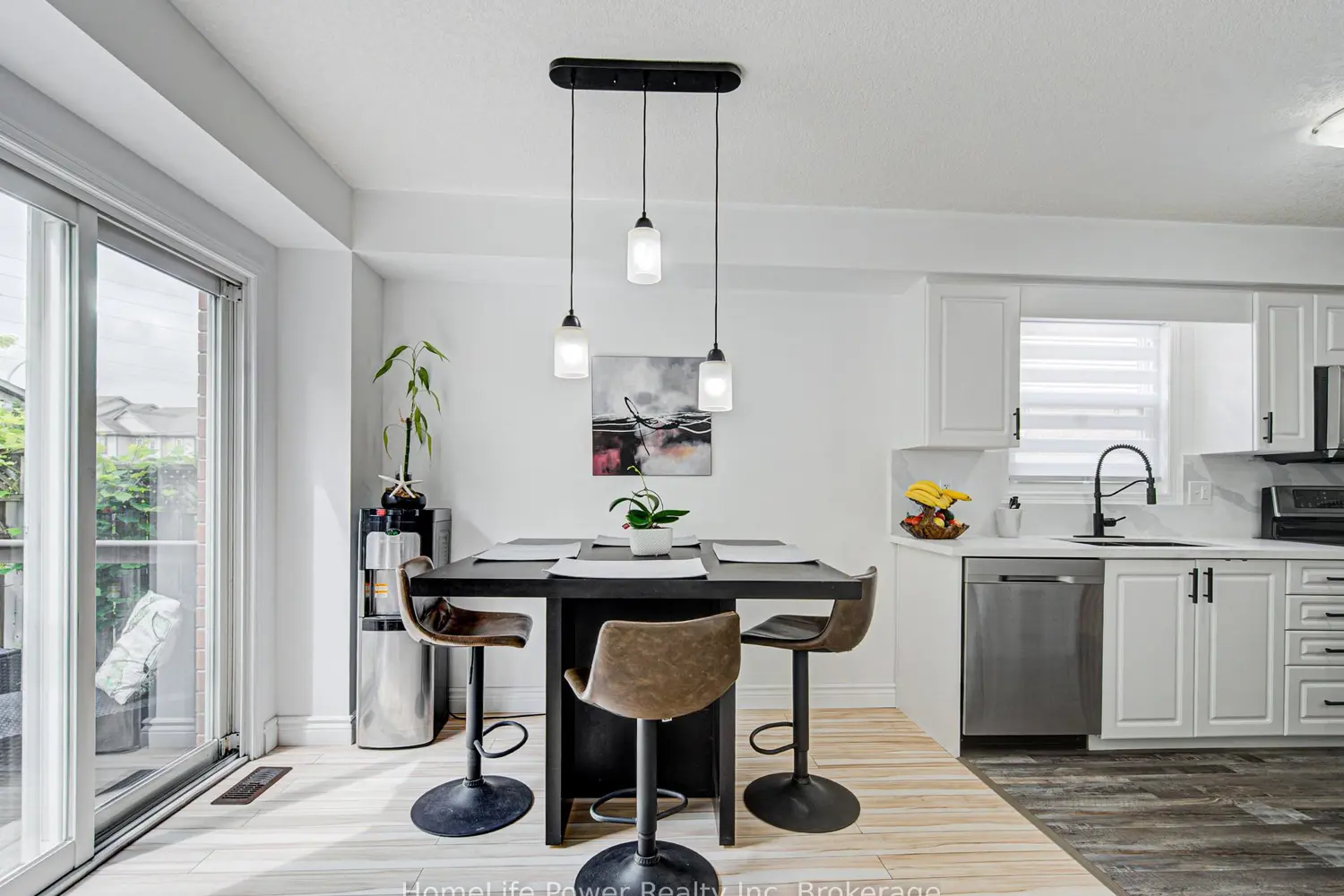 533 Activa Avenue photo 2