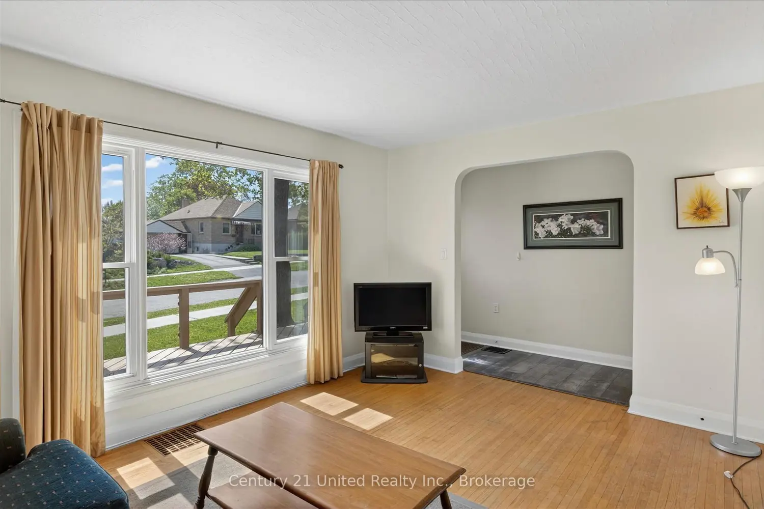 818 Rishor Crescent photo 5
