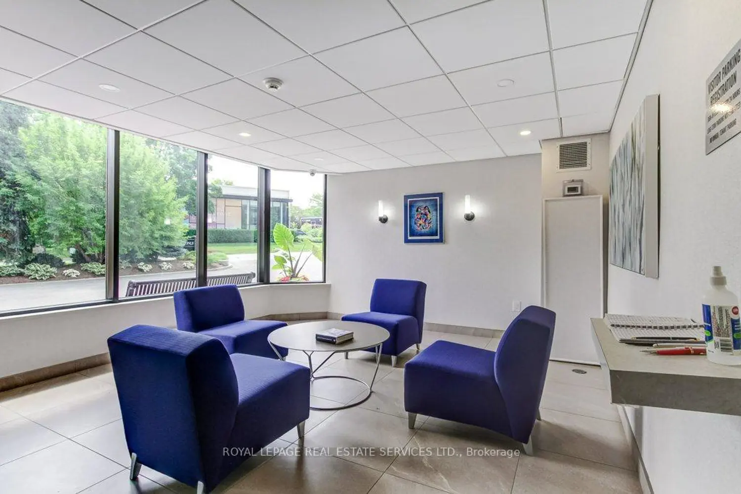 2121 Lakeshore Road 301 photo 2