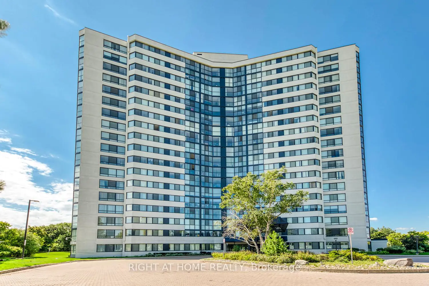 1360 Rathburn Road 1603