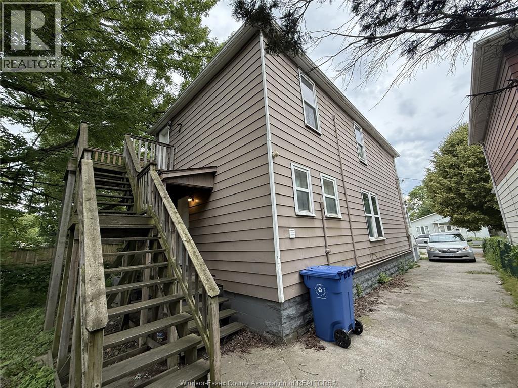 3417 Cross Cross, Windsor, ON, N9C1N4 photo 2