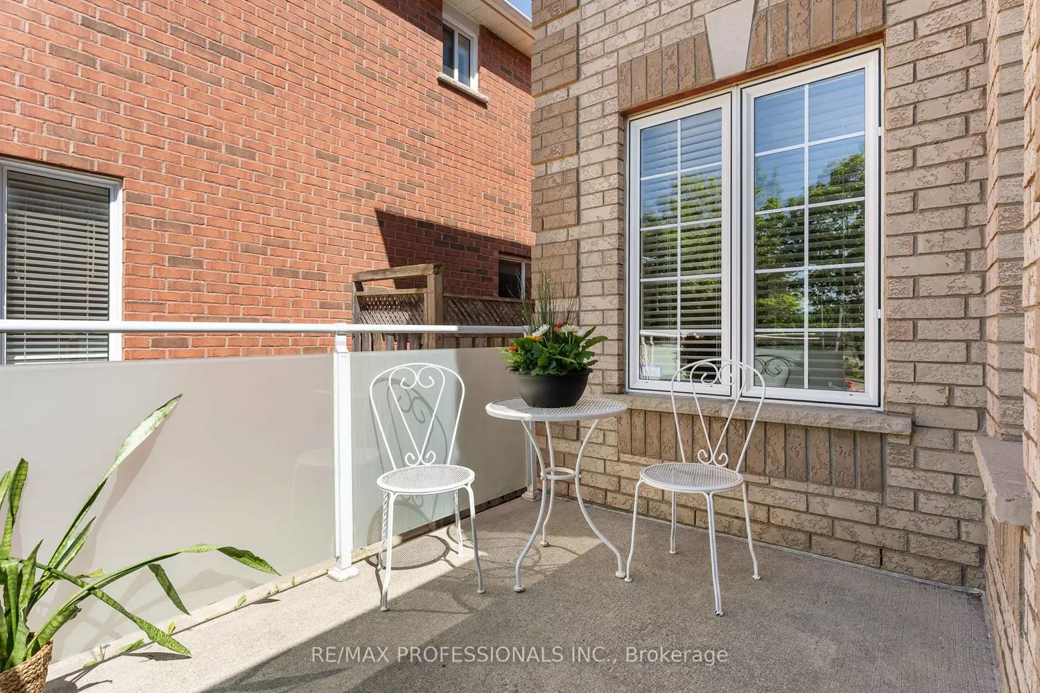 15 Tarquini Crescent photo 4