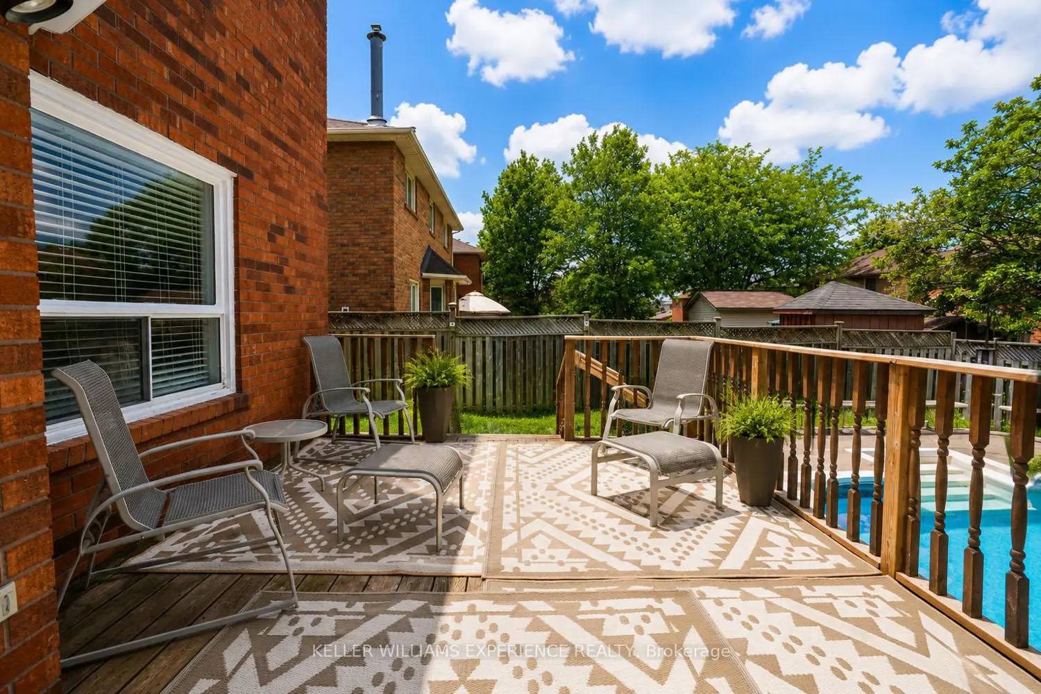 132 James Street photo 3