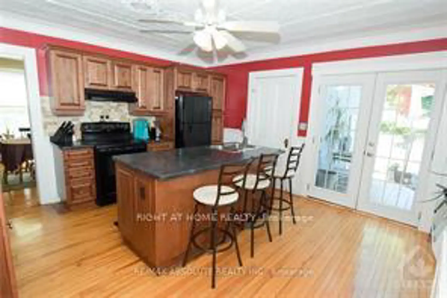 38 Albert Street photo 4