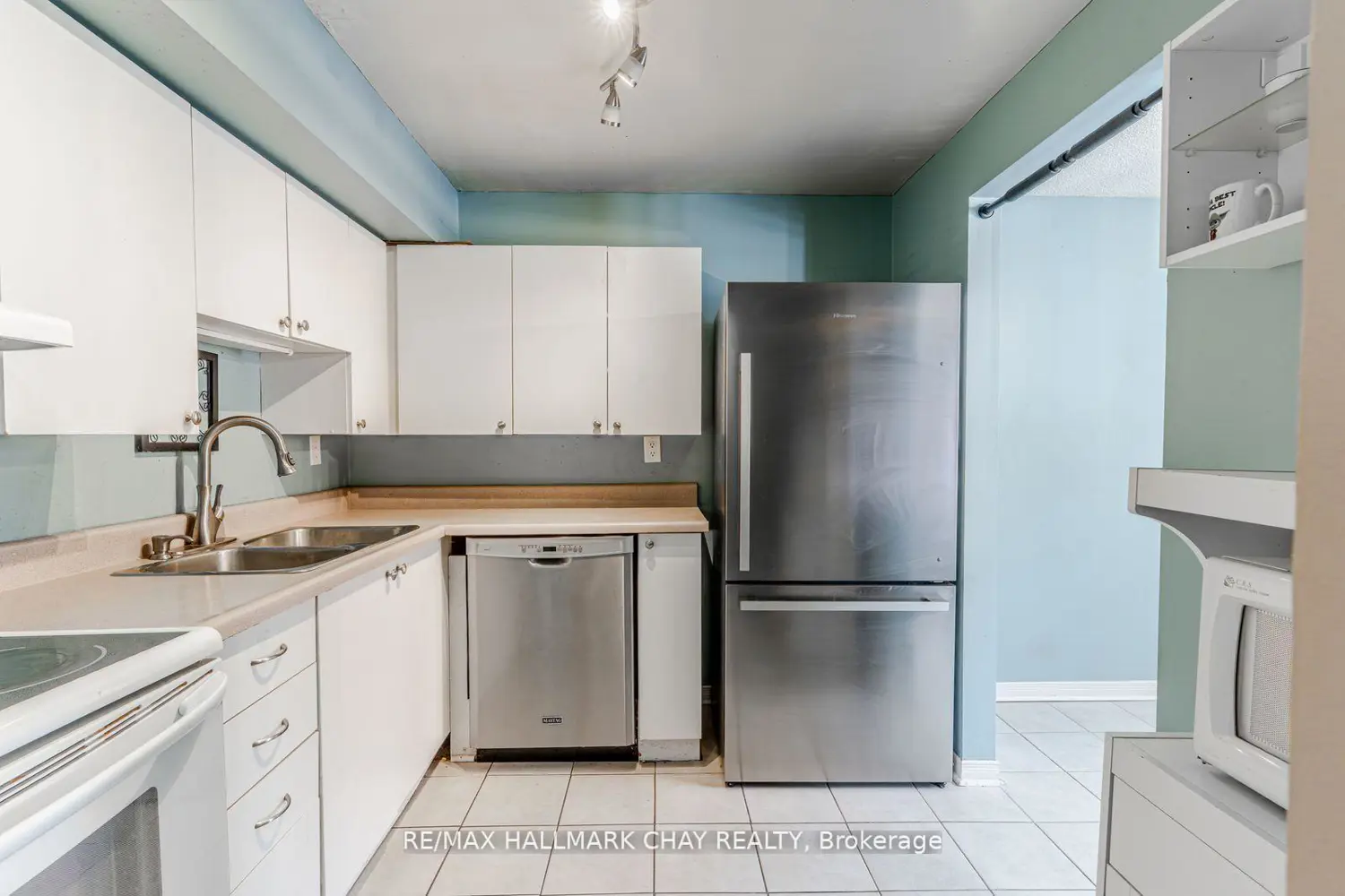 22 Meadow Lane 8 photo 3