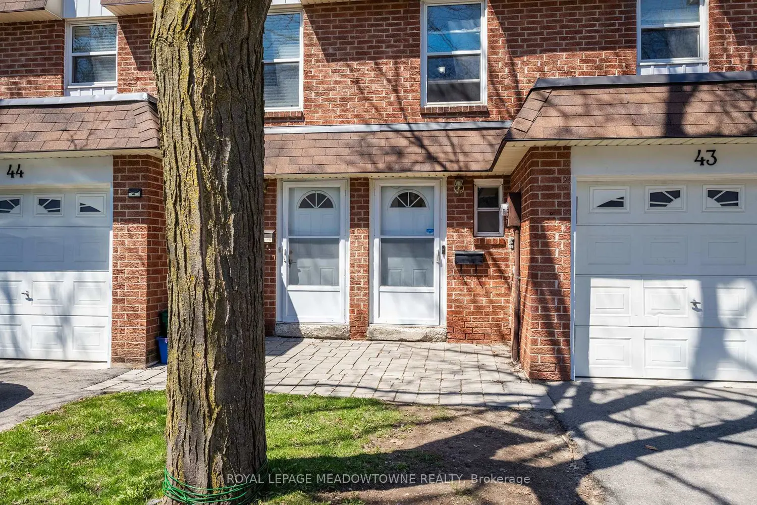 235 Bronte Street 43
