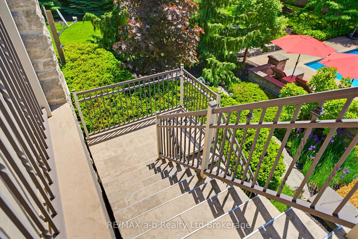 44 Yeager Avenue photo 2