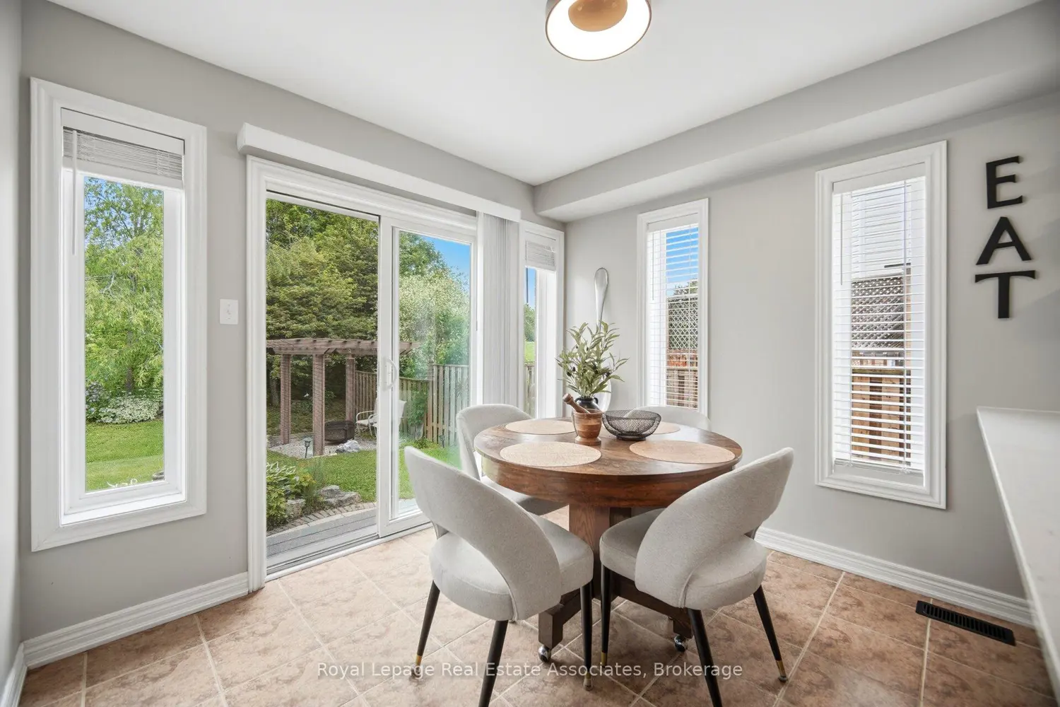 205 Acton Boulevard photo 2
