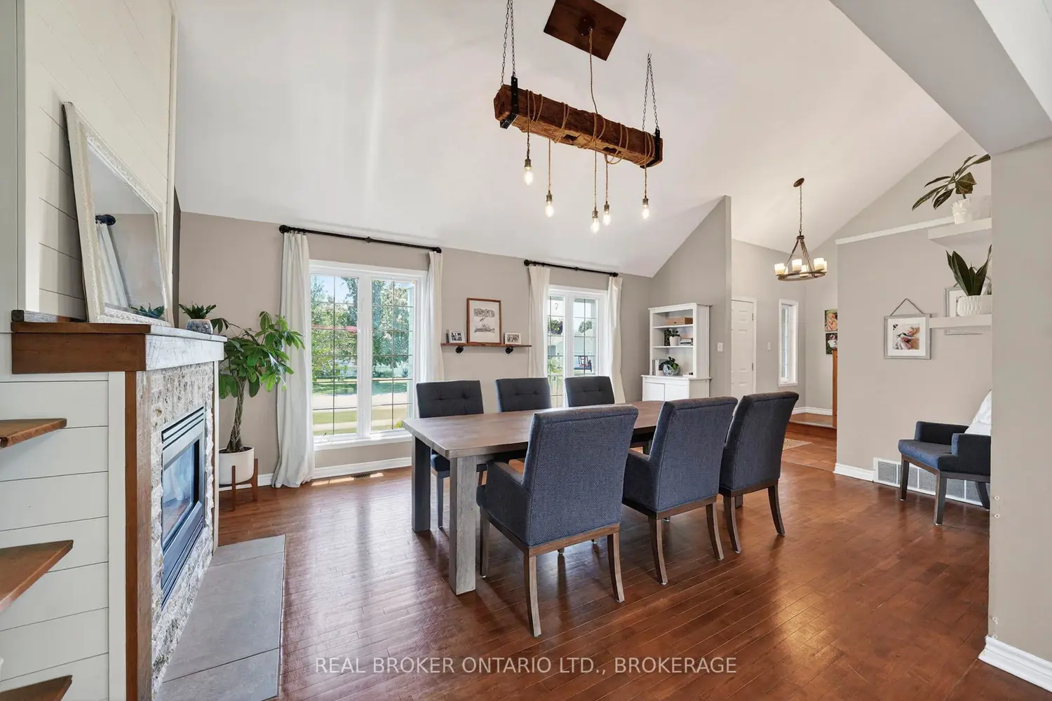 71 Hickory Street photo 3