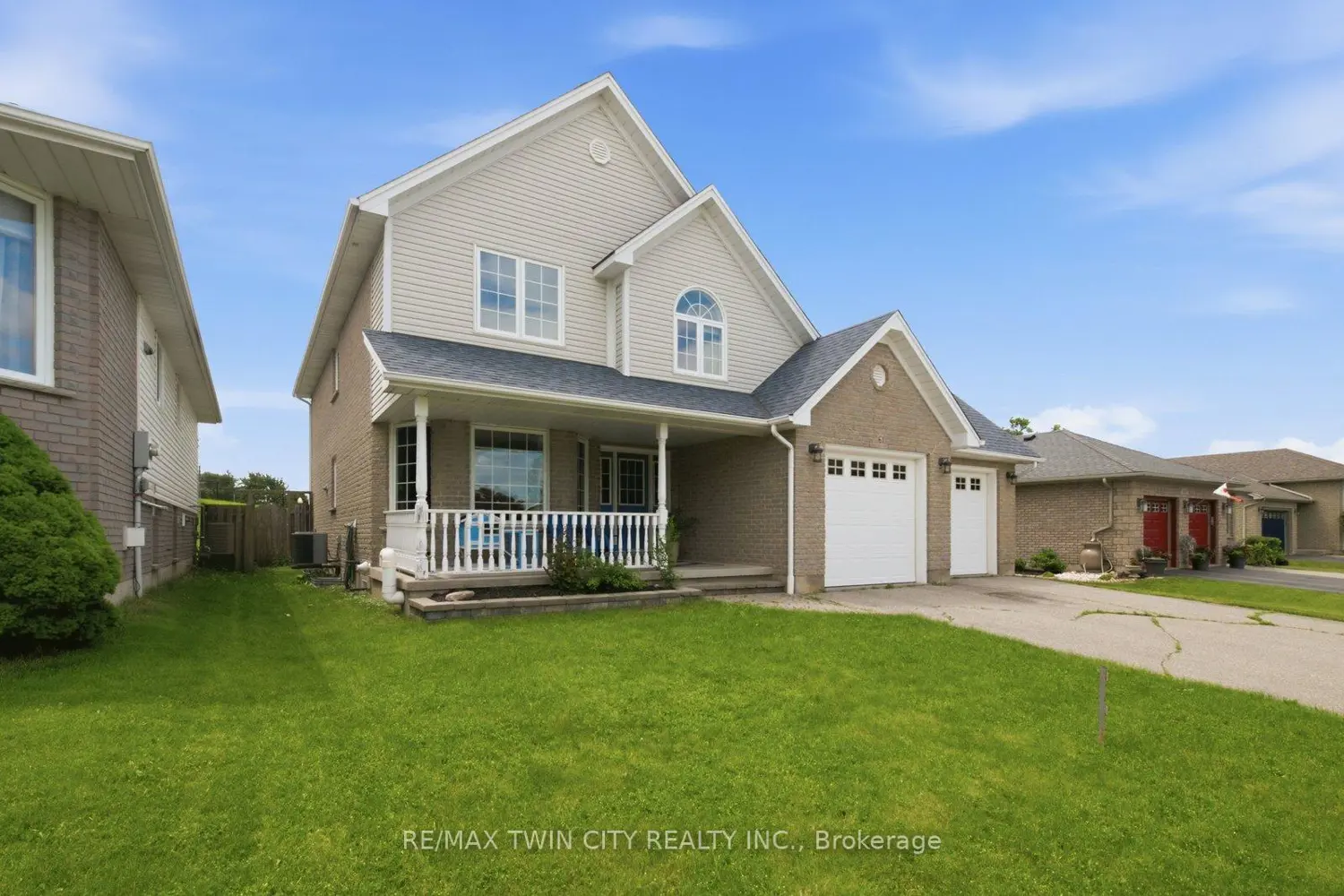 61 Sunnyside Drive photo 2