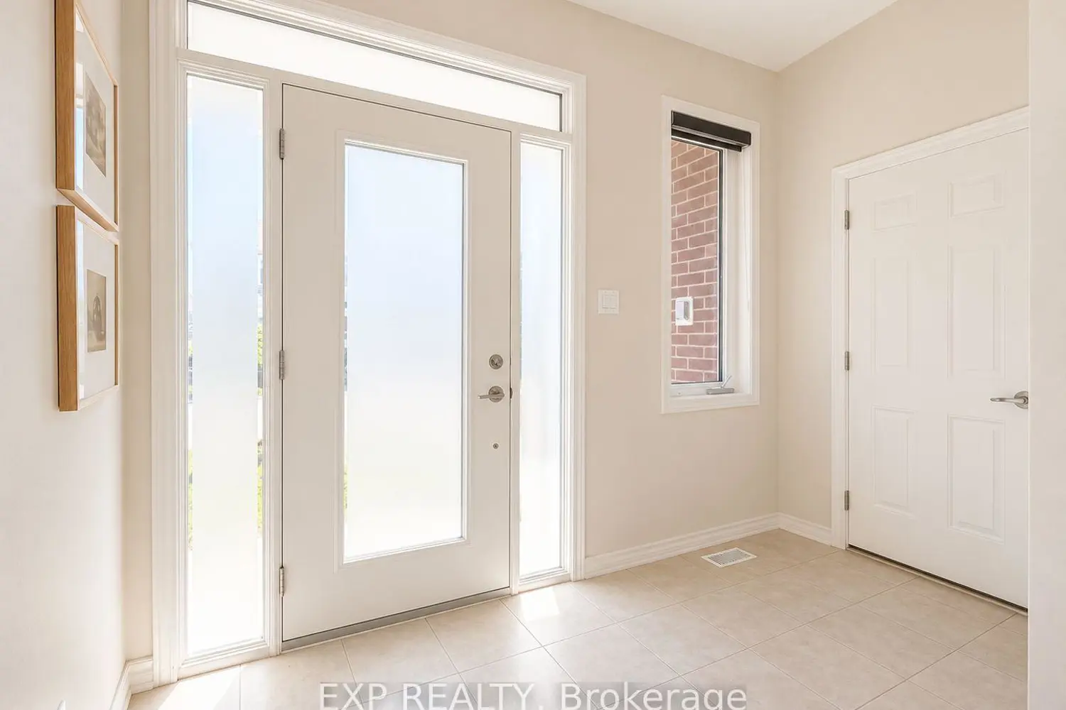 516 Loury Row photo 2
