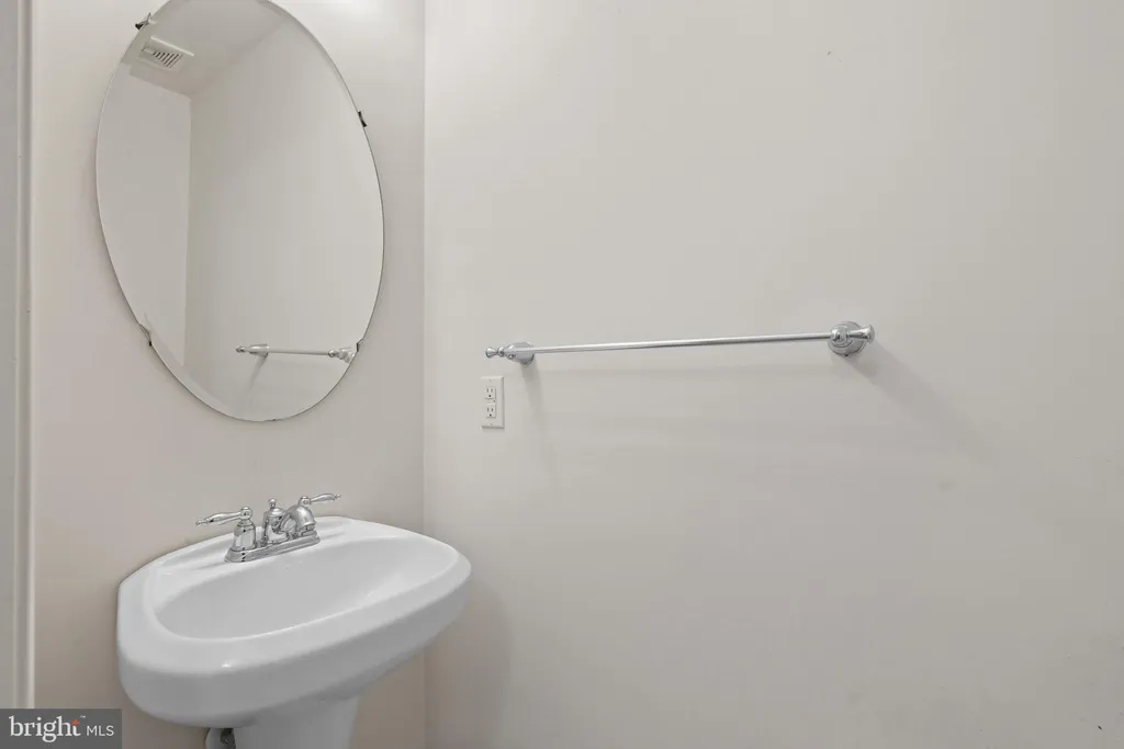 6884 Tasker Falls Unit 107, Elkridge, MD 21075 photo 4