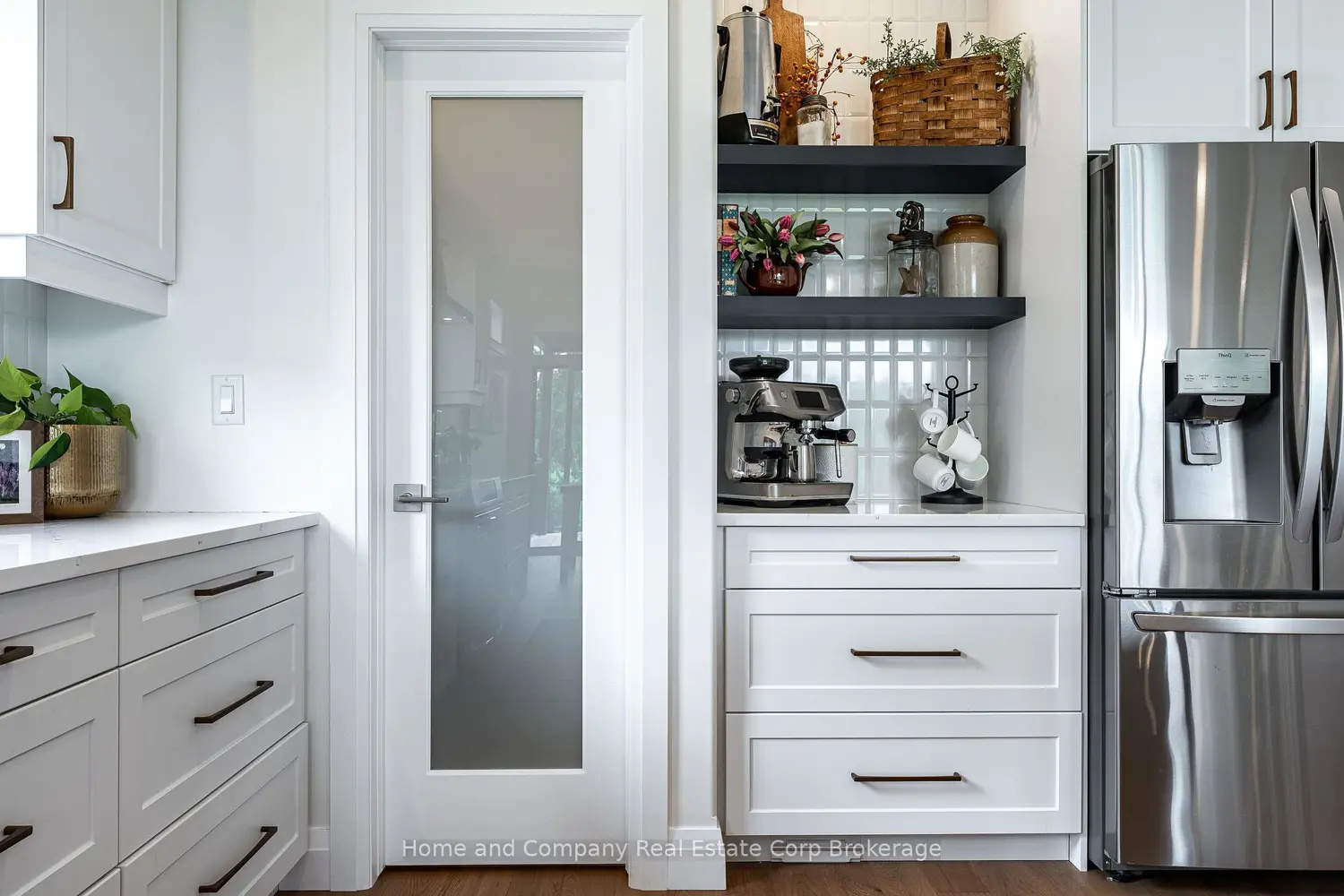 202 Orr Street photo 4