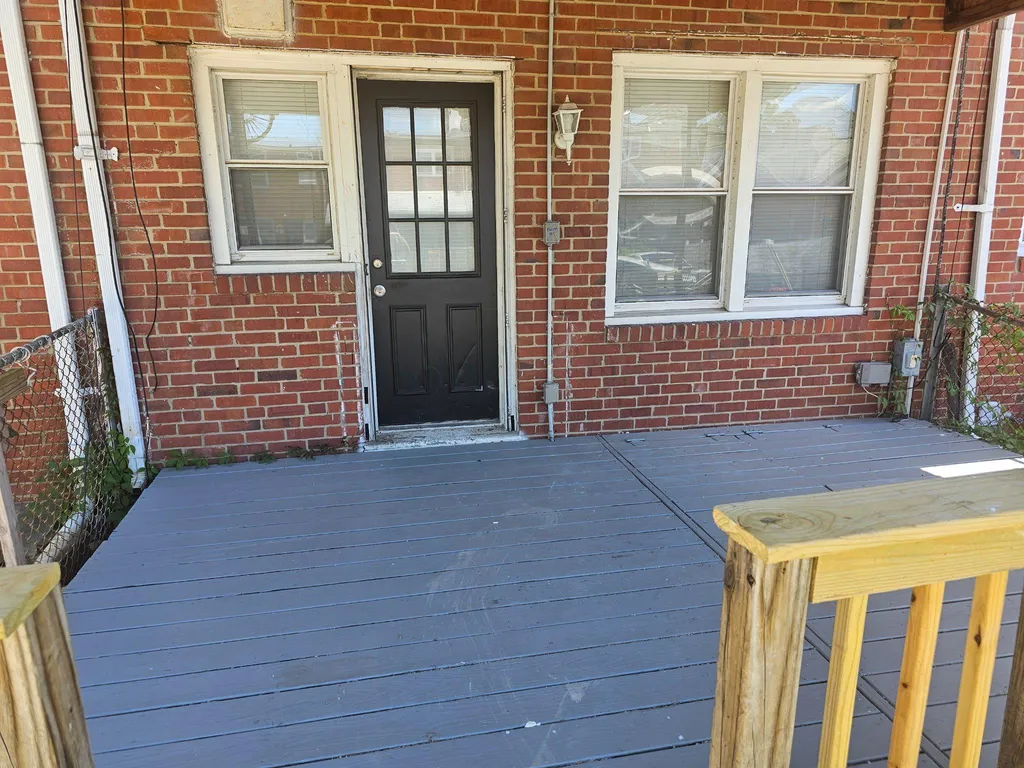 2147 Coralthorn Road, Middle River, MD 21220