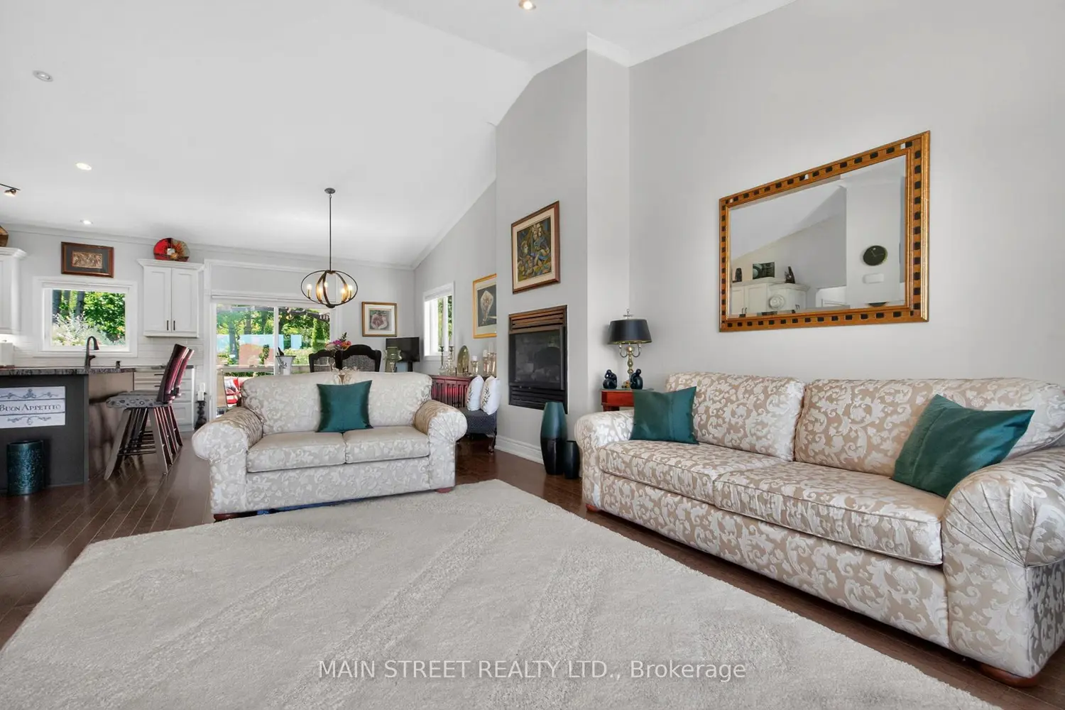 644 Taylor Drive photo 4