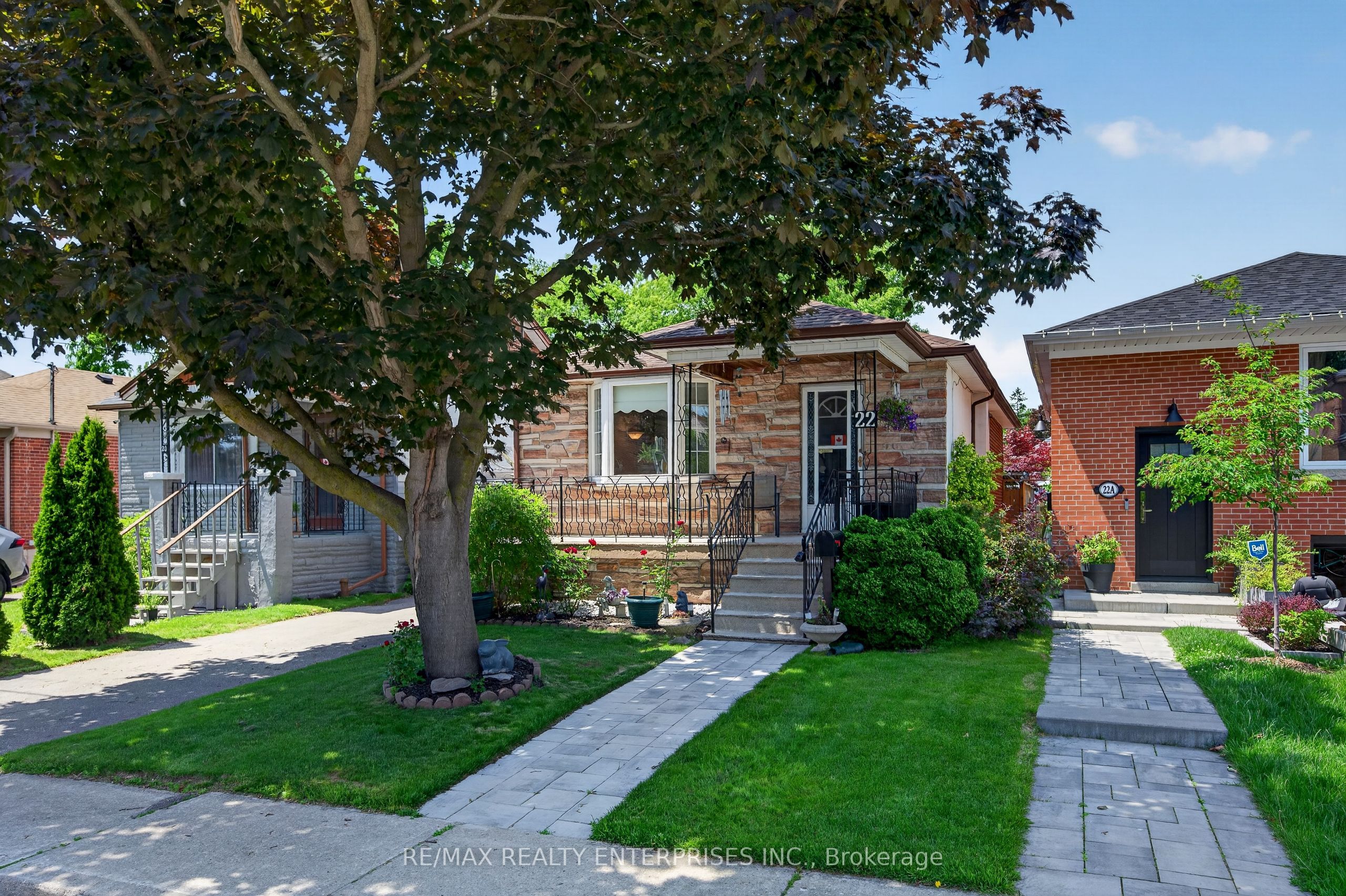 22 Atlee Avenue, Toronto, ON, M1N 3X1