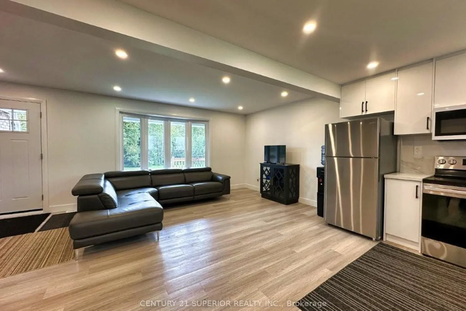 64 Parkway Place photo 4