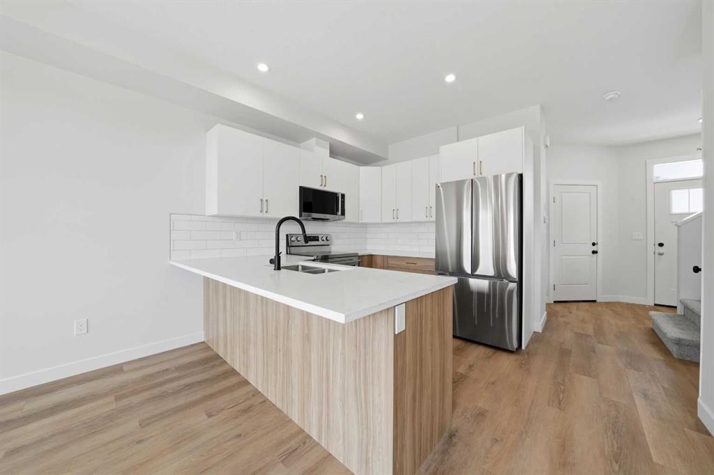 85 Pinnacle Close, Blackfalds, AB, T4M 0M3 photo 4