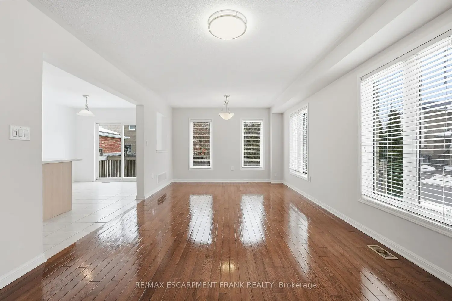 12 Emick Drive photo 4