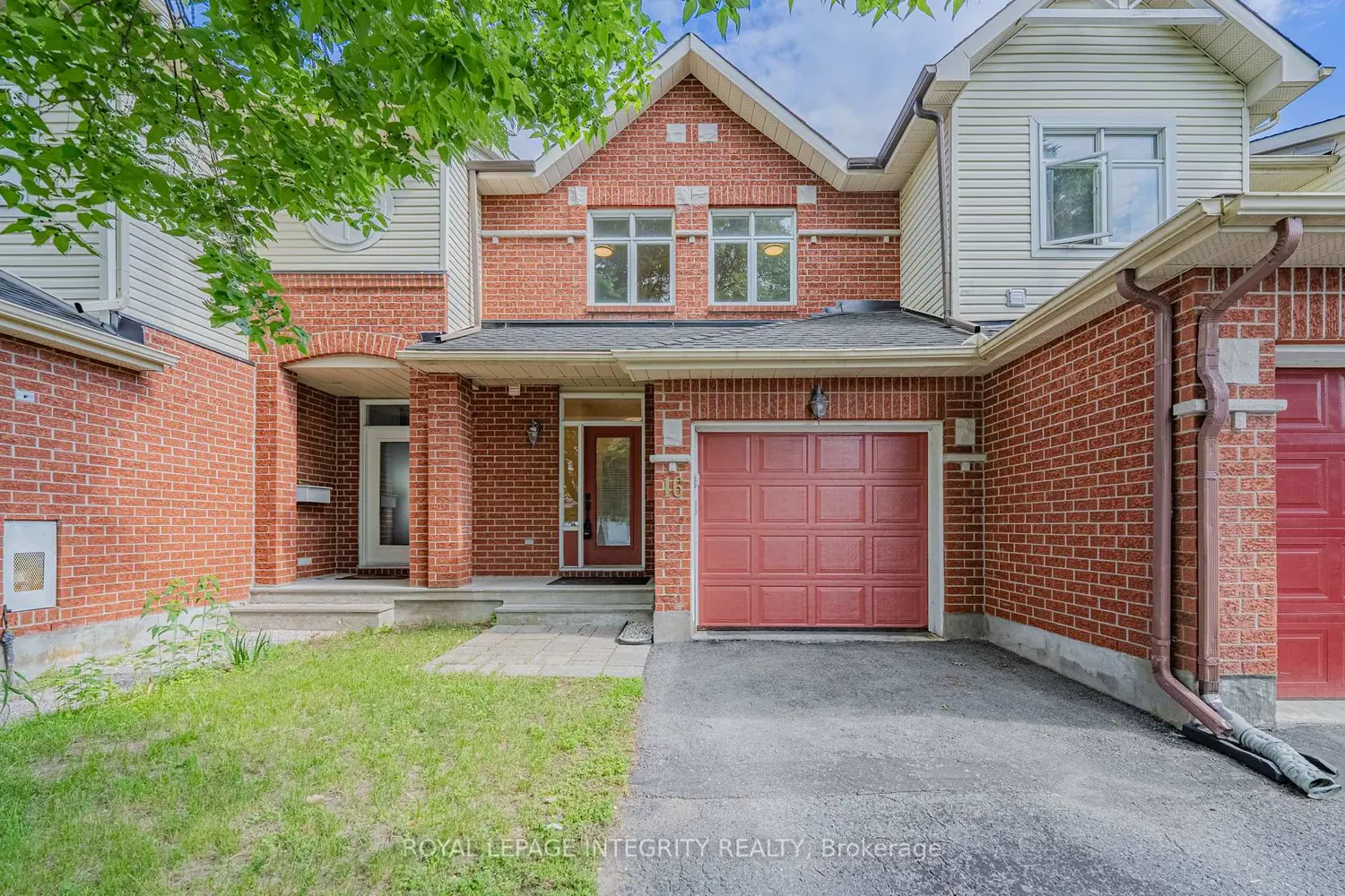 16 Redding Way