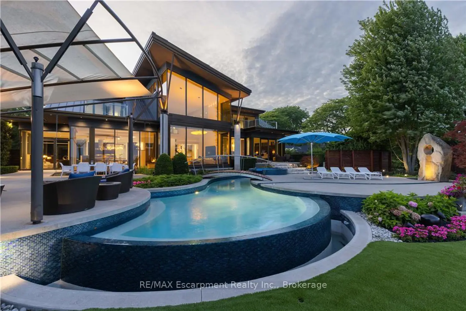 1540 Watersedge Road photo 3