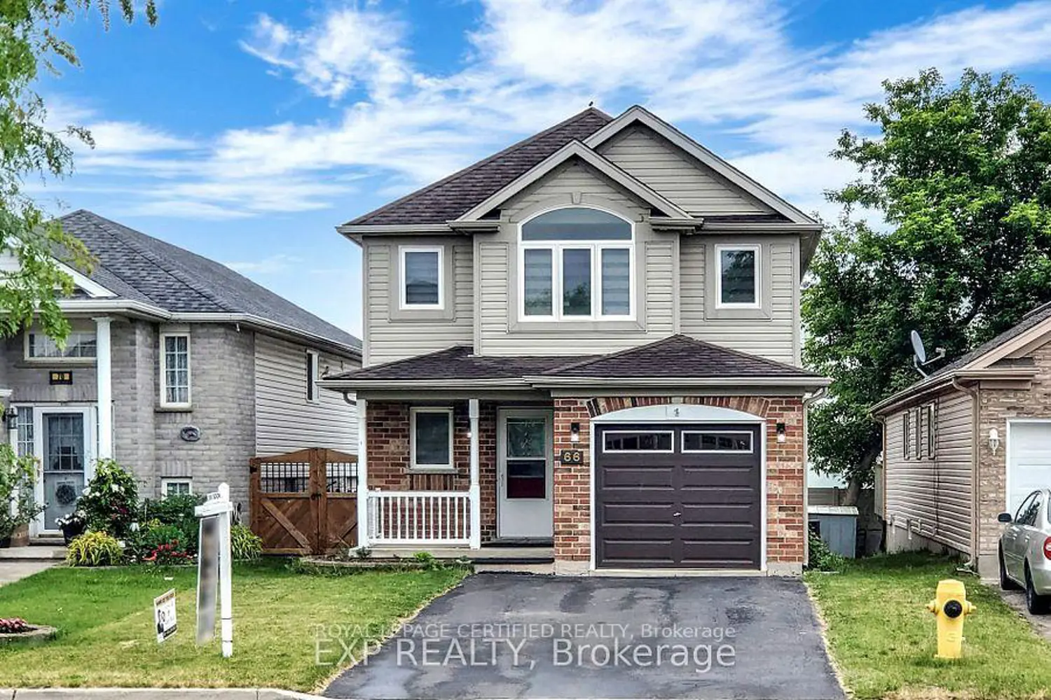 66 Chateau Crescent