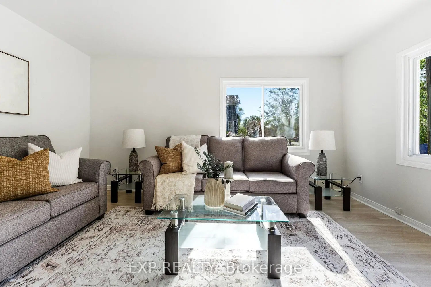 217 Bayview Avenue photo 4
