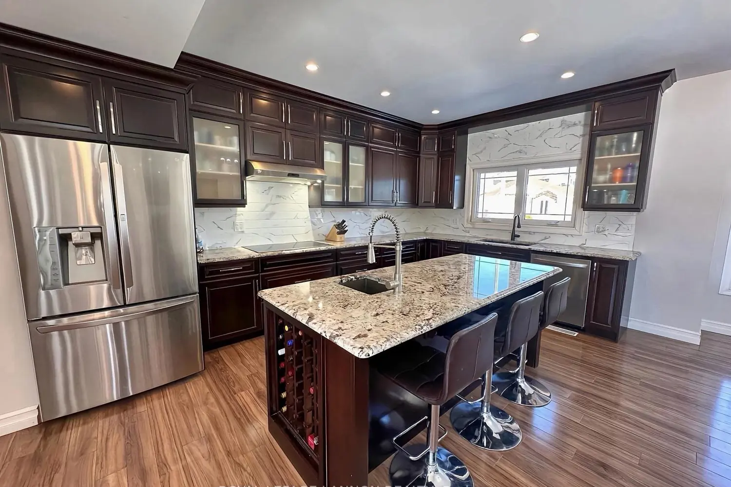 123 Christie Place photo 2