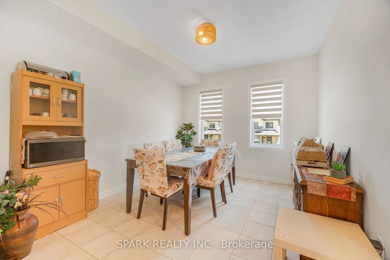 226 Melody Lane photo 3