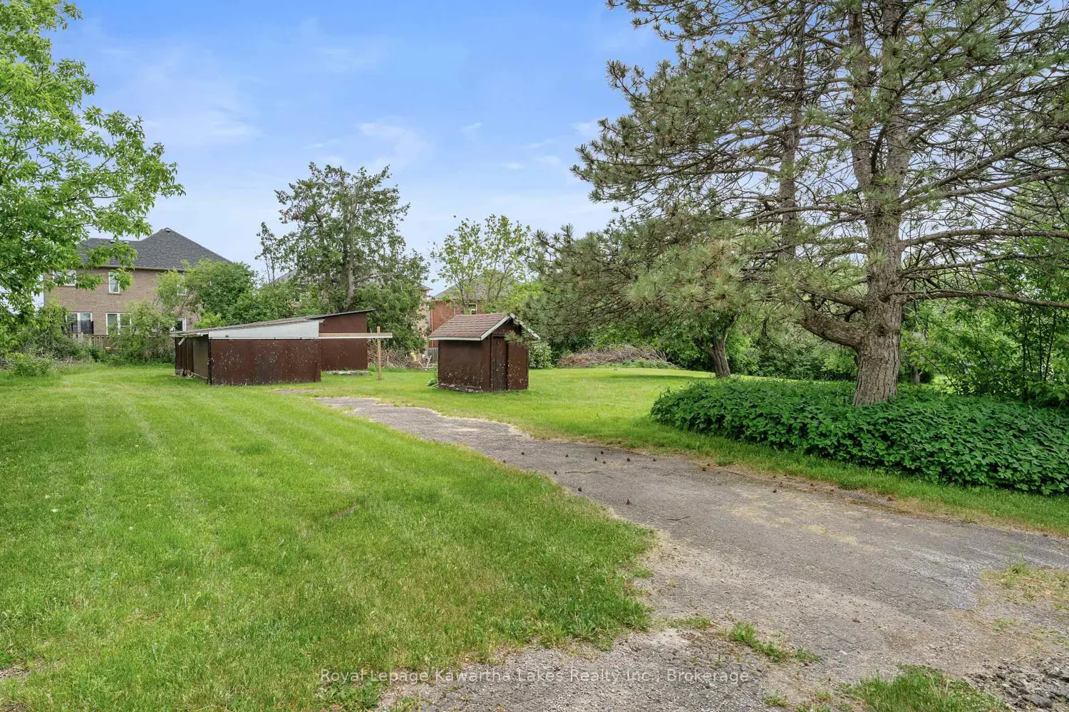 55 Parkside Drive photo 3