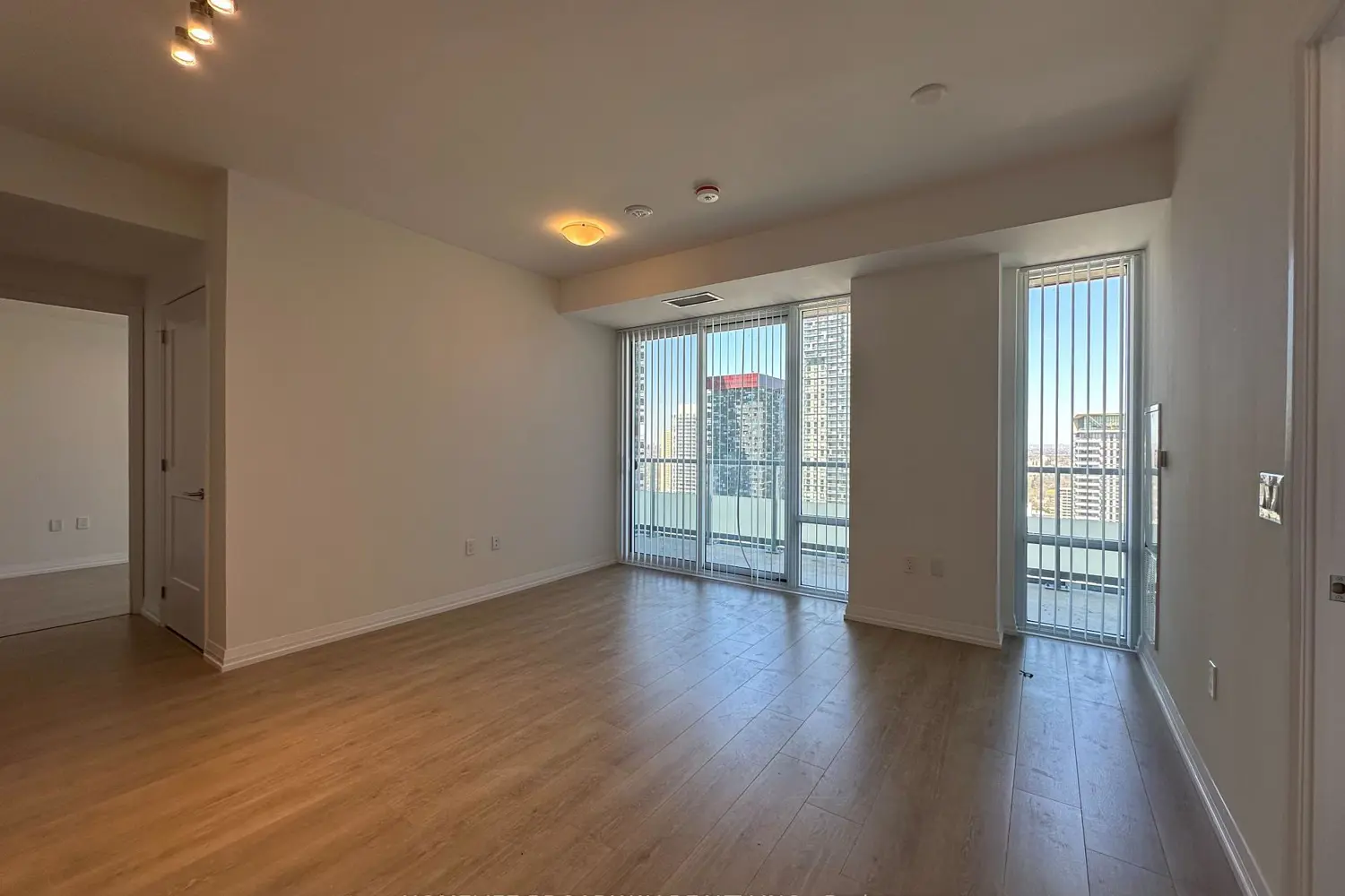50 Dunfield Avenue 3018 photo 3