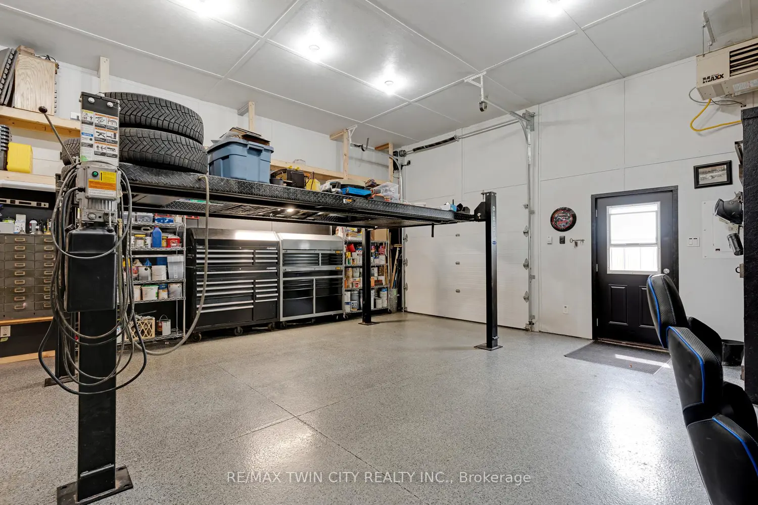 1023 Rose Street photo 5