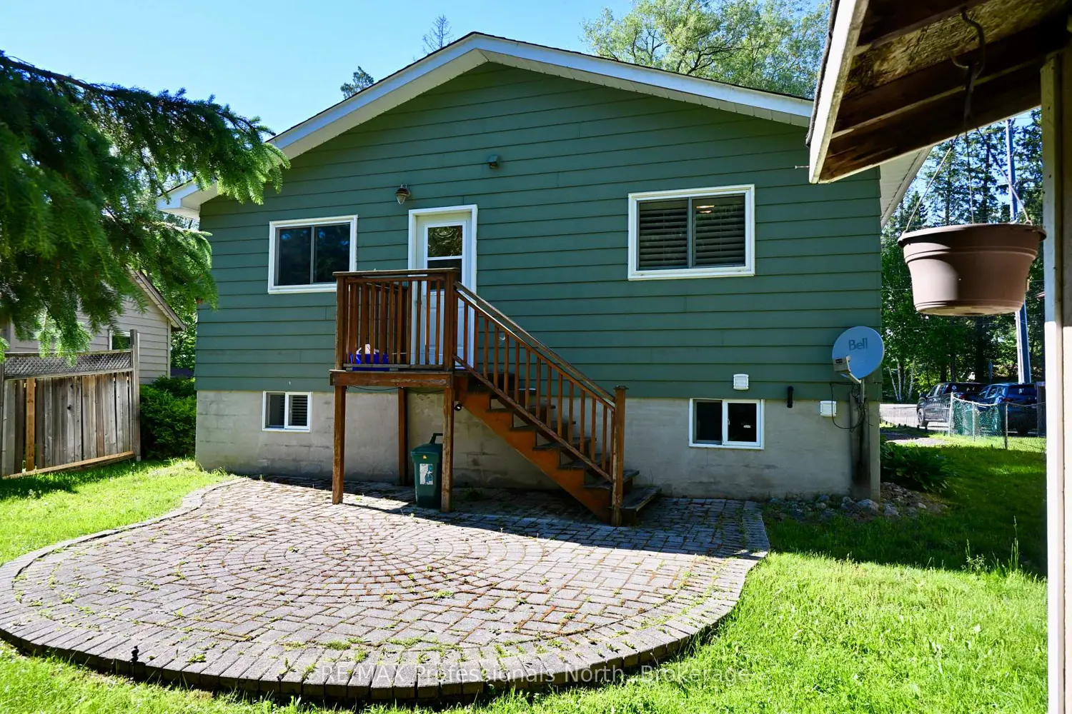 77 Hanes Road photo 2