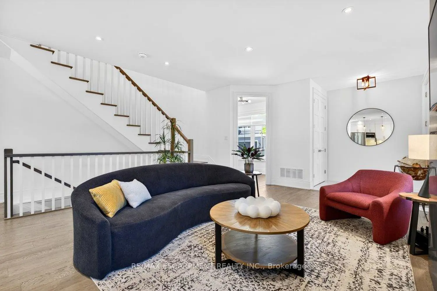 2134 New Street 6 photo 3
