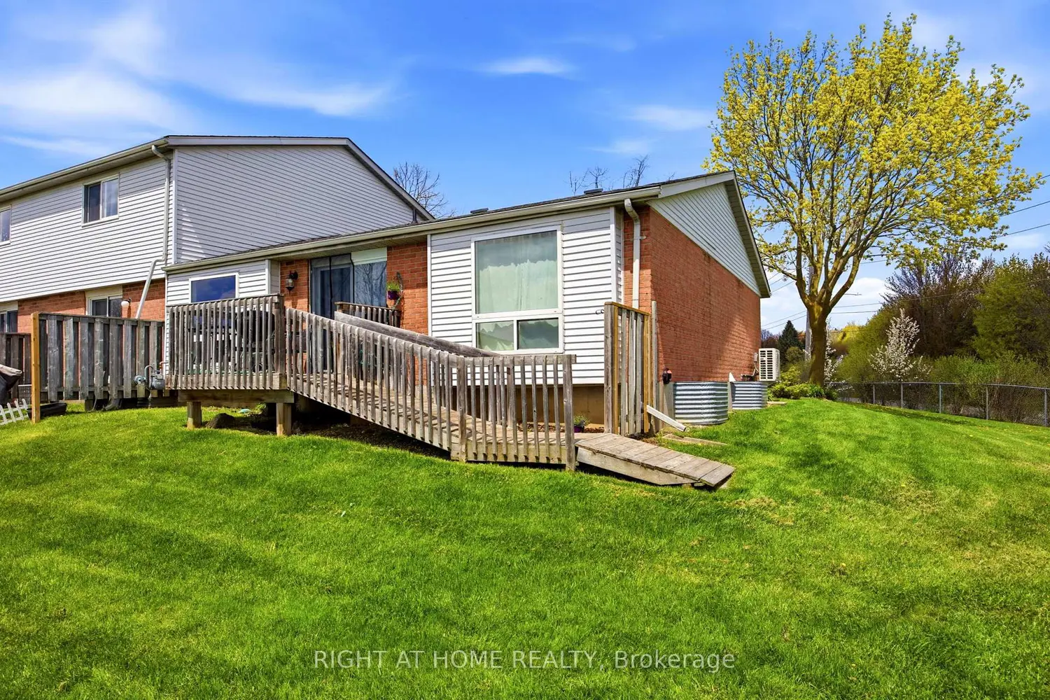 40 Imperial Road 20 photo 2