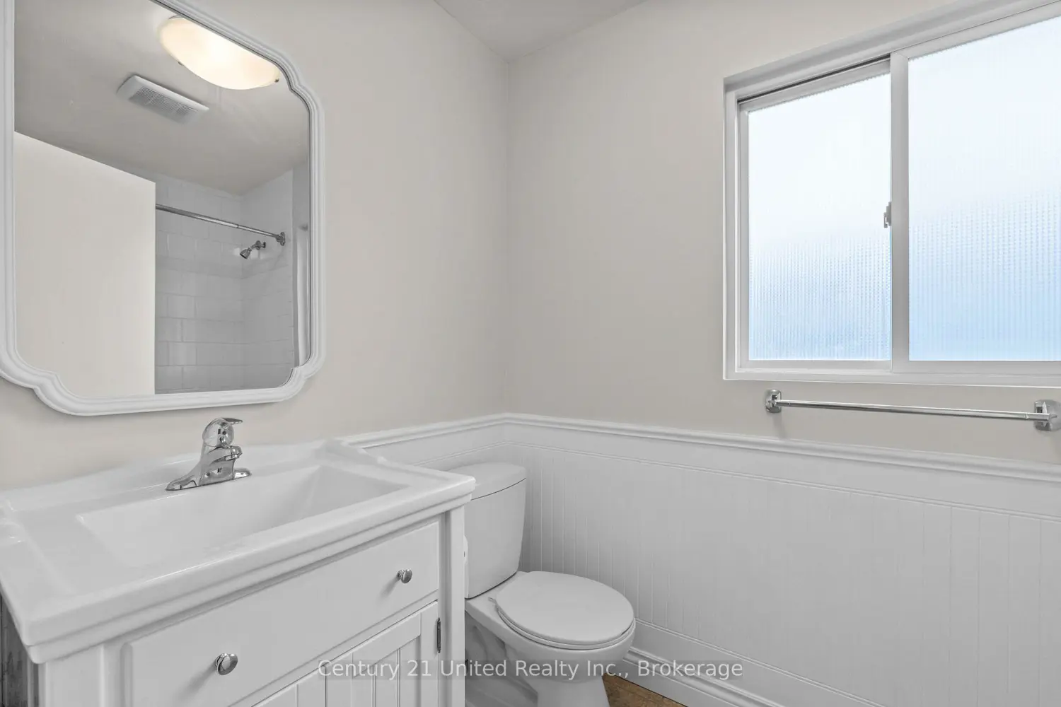 223 Antrim Street photo 4
