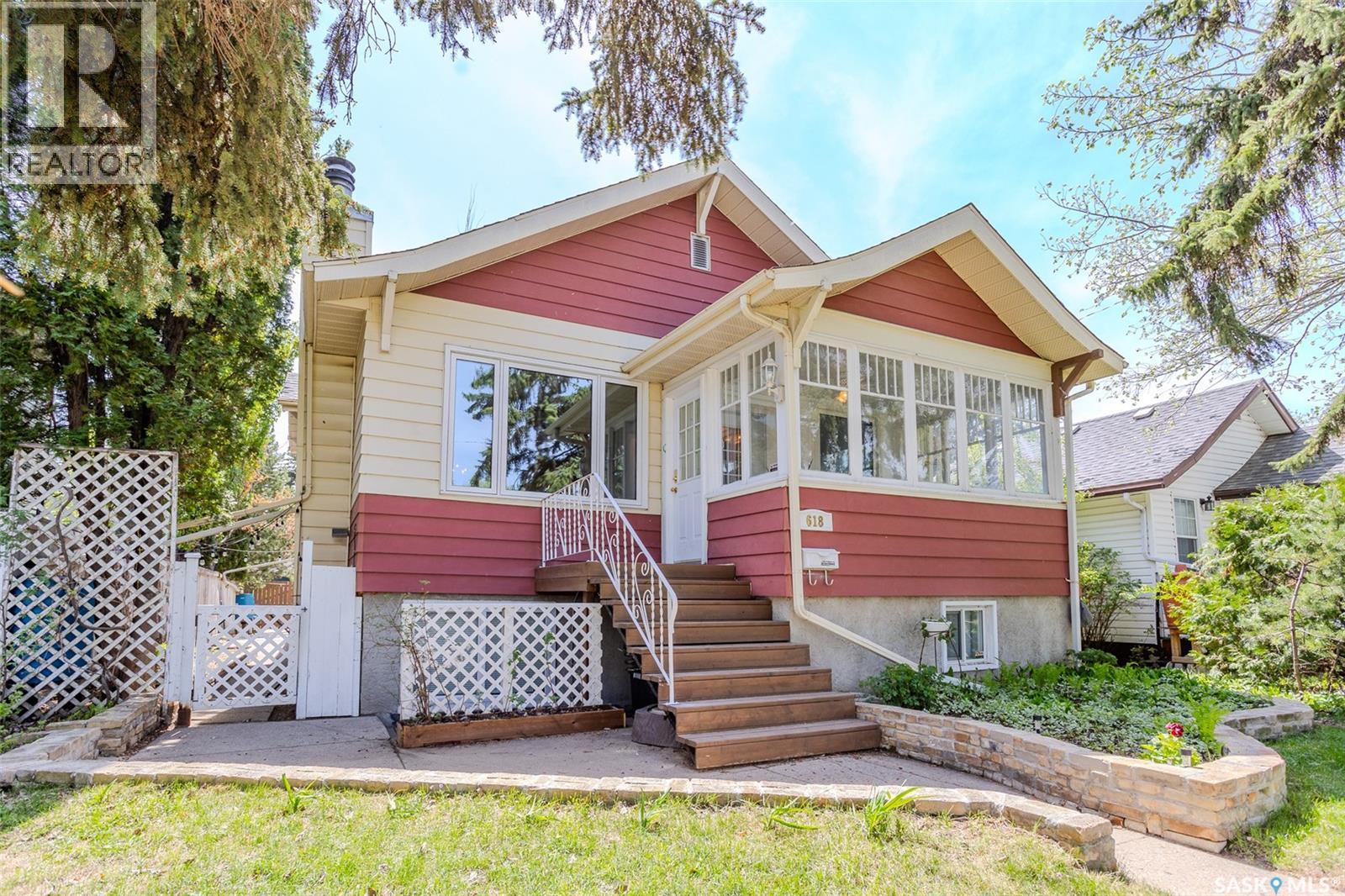 618 3rd Street E, Saskatoon, SK, S7H1M1
