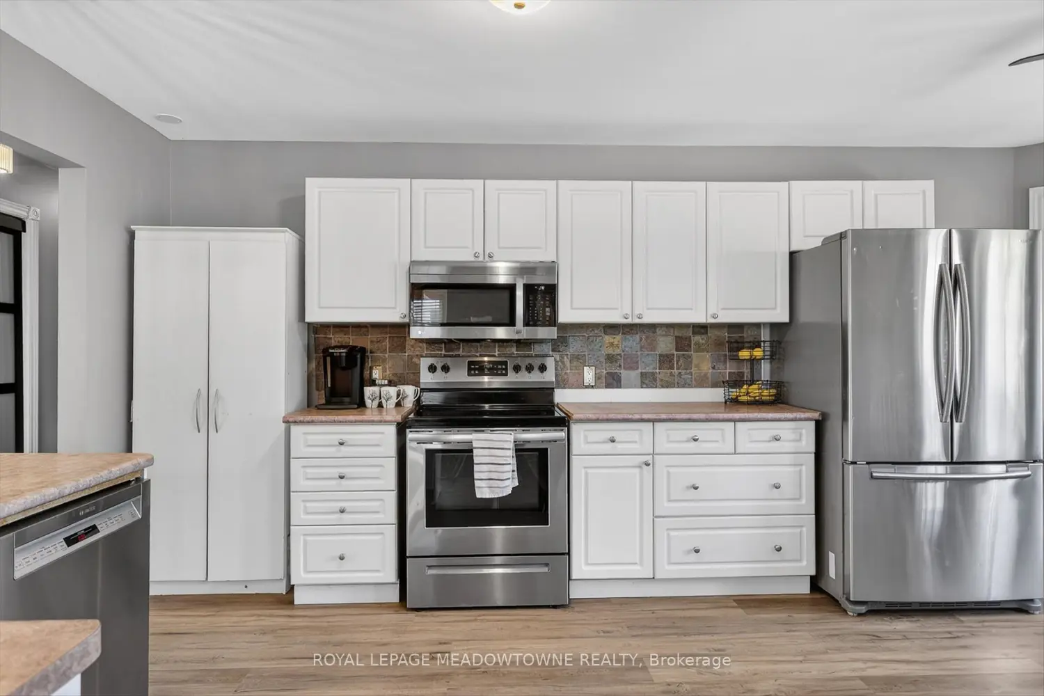 1073 Serpent Mounds Road photo 5