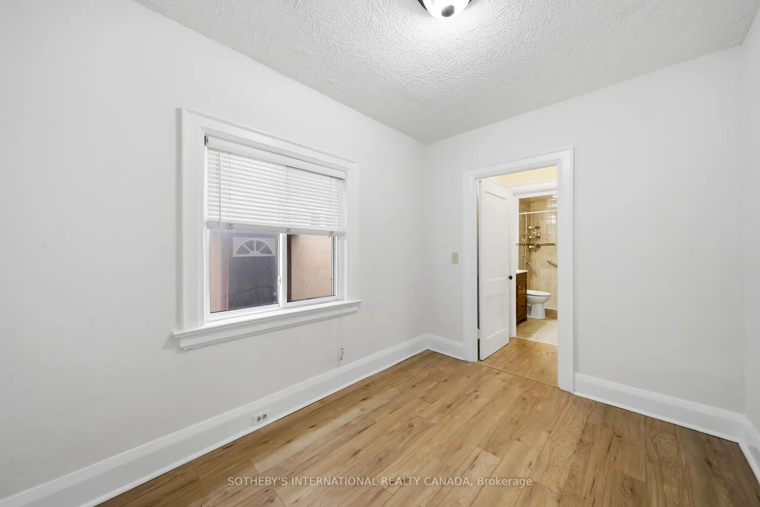 20 Bicknell Avenue photo 3