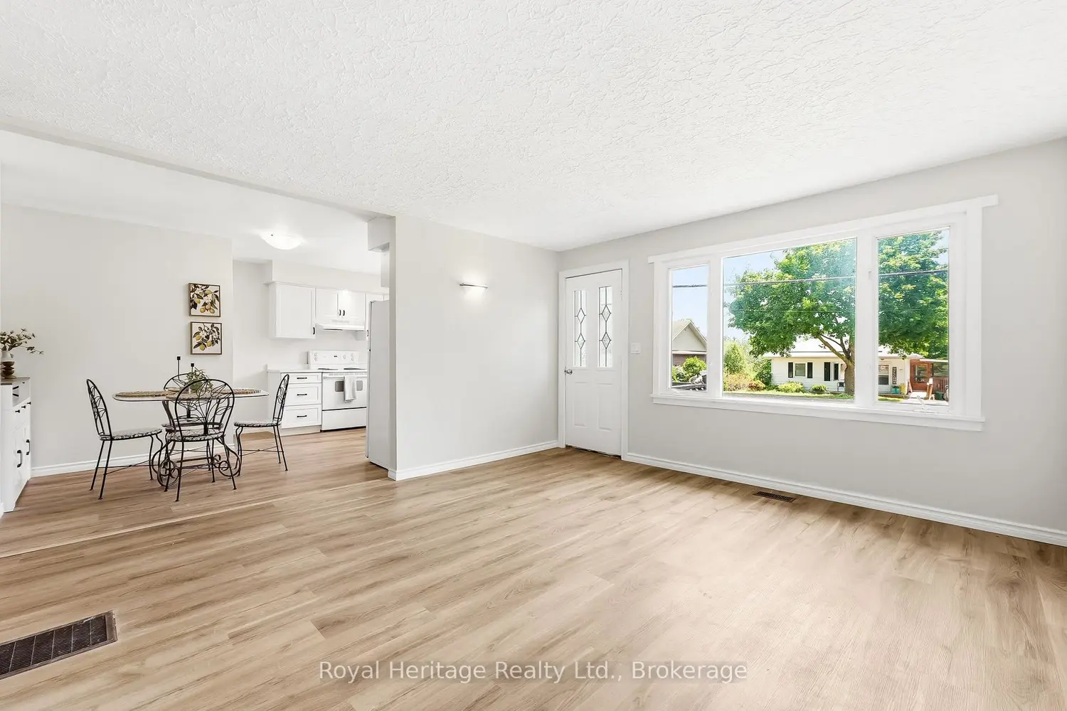 918 Smith Street photo 4