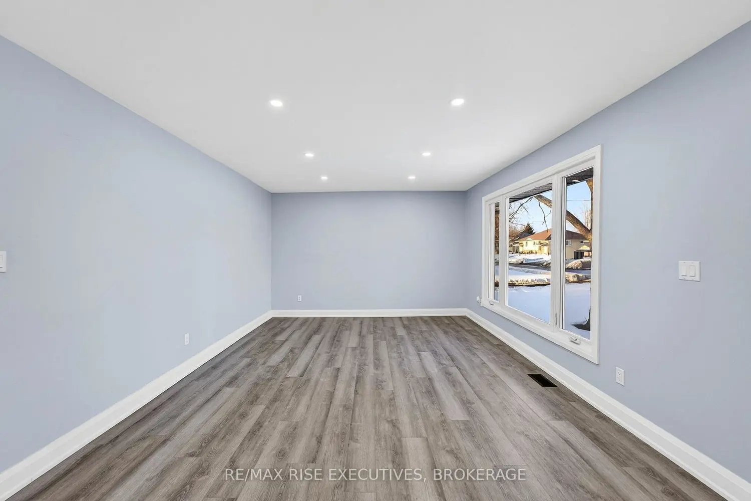 191 Brant Street photo 3