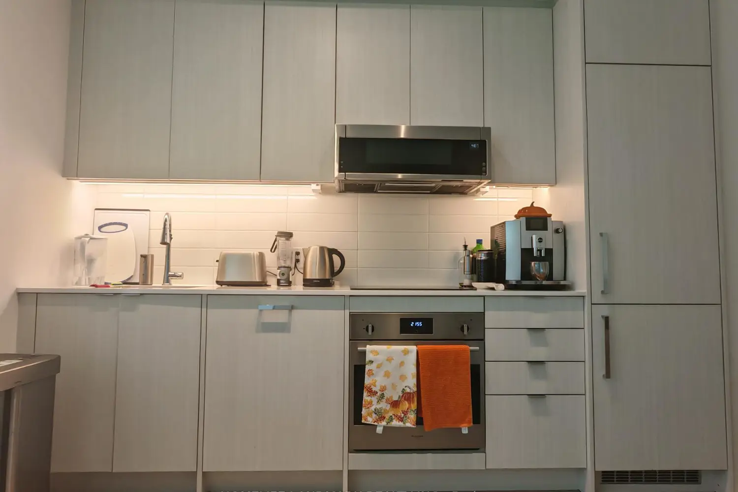 250 Lawrence Avenue 310 photo 3